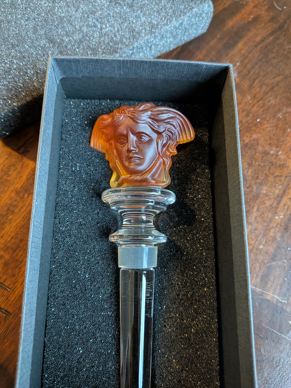 Amber Glass Medusa-Style Wine Bottle Stopper - NWT/NIB/COA
